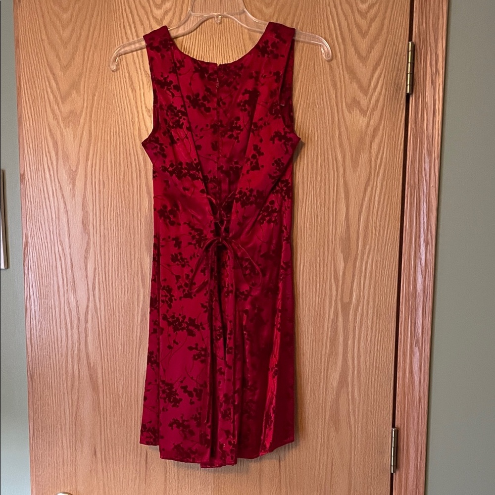 Chic Red Floral Mini Dress - Picture 3 of 3